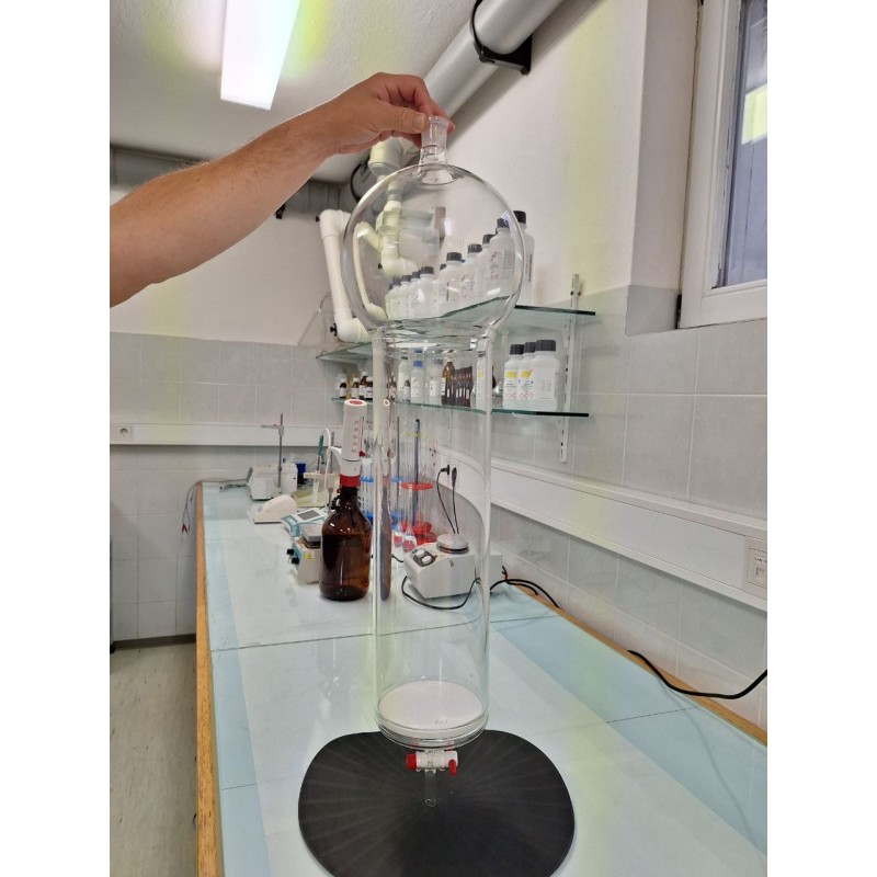 COLUMN FOR FLASH CHROMATOGRAPHY W/ RESERVOIR 6000mL W/ socket NS 29/32 w/ GLASS FRIT POROSITY DISC 1 (Ø 140MM) , H = 500 MM , W/ PTFE STOPCOCK BORE SIZE : 6MM